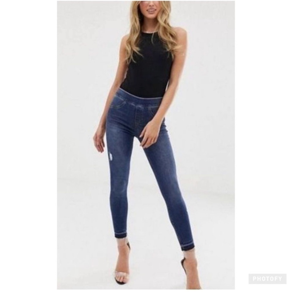 Like New - Spanx Distressed Denim Skinny Leggings - size Small